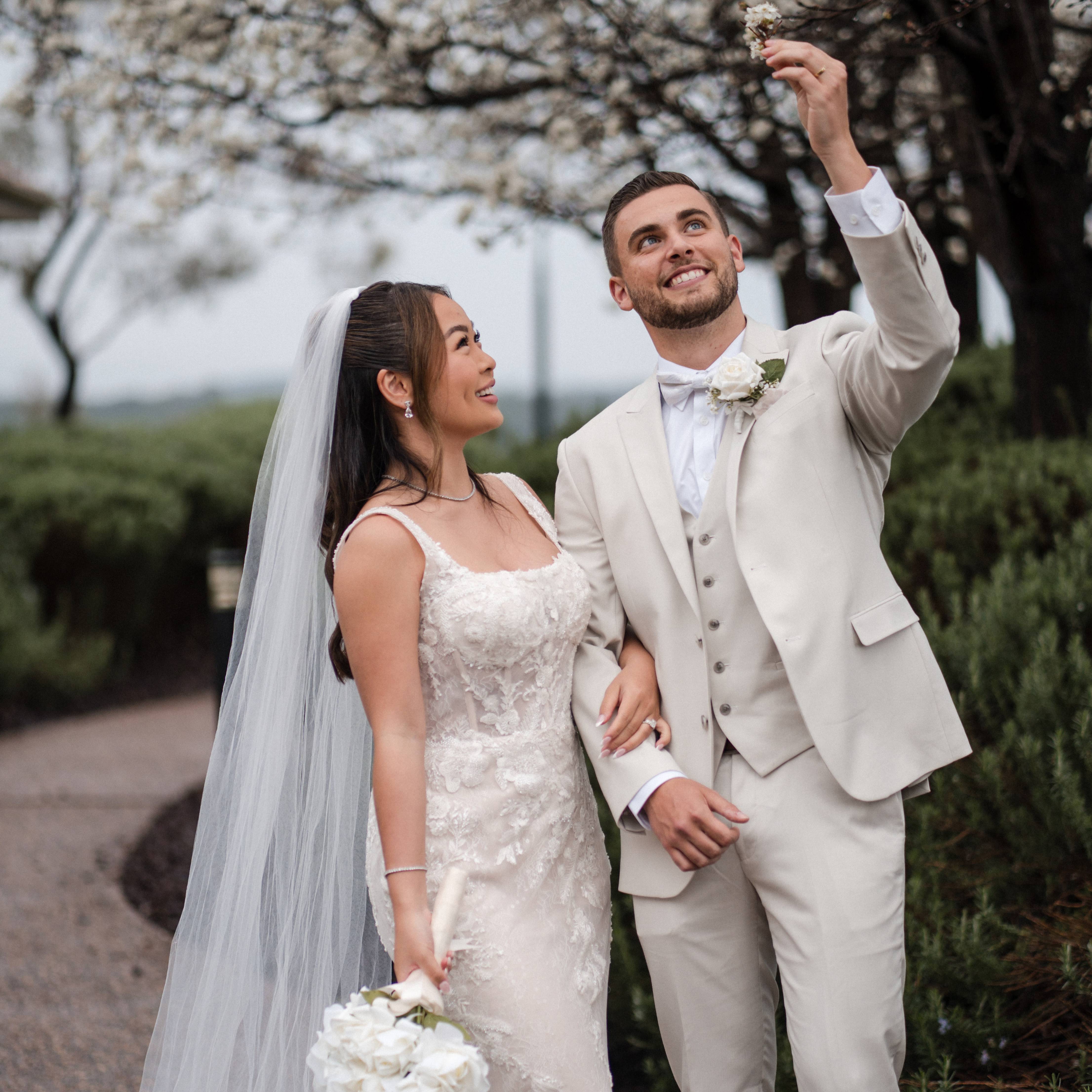 Flora + Evan // Chateau Elan at The Vintage // Wedding Photographer Hunter Valley